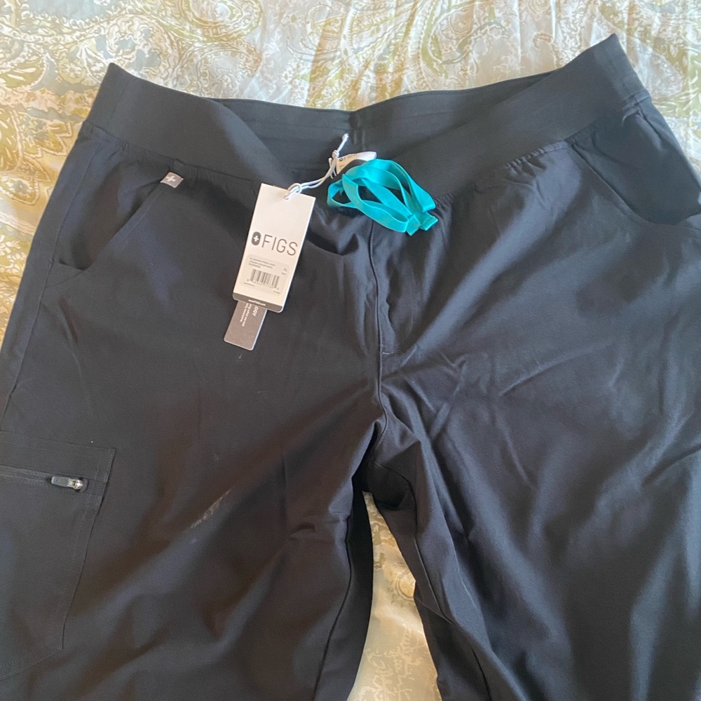 Figs scrub pants, black